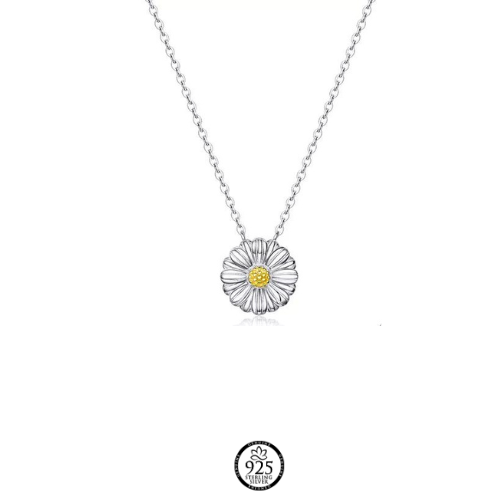 Sterling Silver Lovely Daisy Flower Necklace