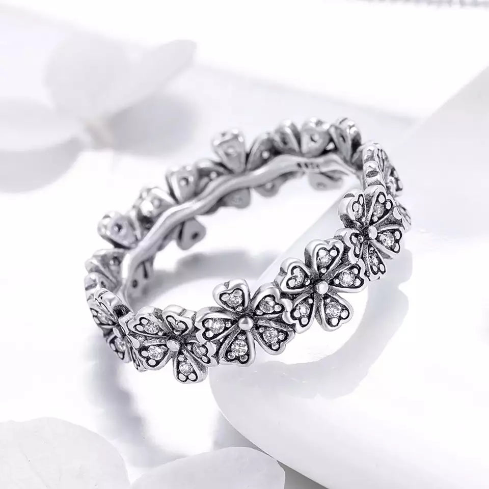 Sterling Silver Crystal Daisy Flowers Ring