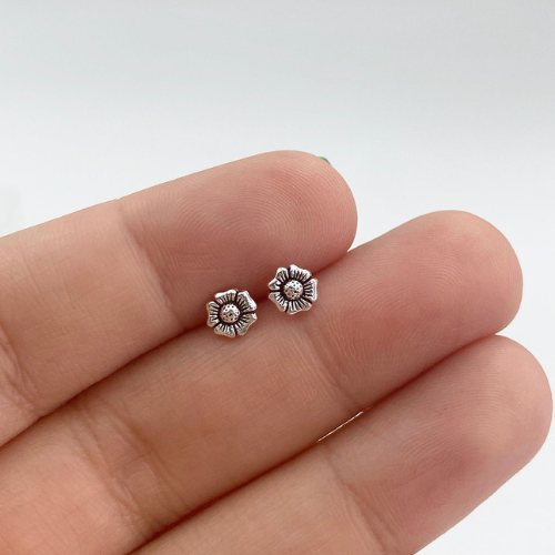 Sterling Silver Charming Flower Earrings